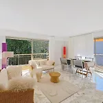 Henri Camille Re -wios- 2 Bedrooms - Huge Terrace Sea View