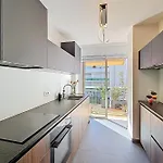 Дом отдыха Henri Camille Re -wios- 2 Bedrooms - Huge Terrace Sea View
