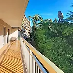 Дом отдыха Henri Camille Re -wios- 2 Bedrooms - Huge Terrace Sea View Канны