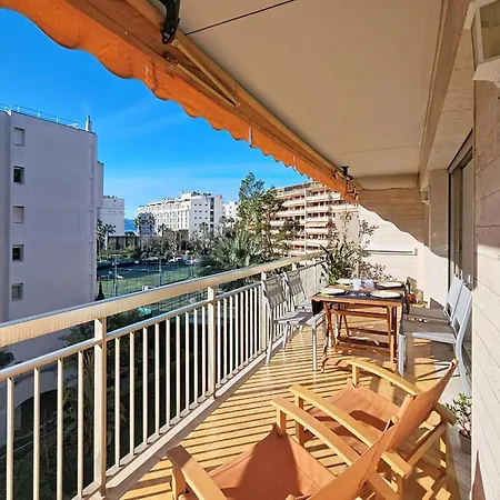 Дом отдыха Henri Camille Re -wios- 2 Bedrooms - Huge Terrace Sea View *