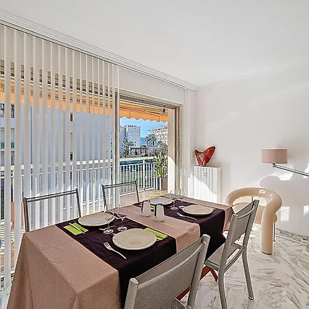 Agence Henri Camille-wios- 2 Grande Terrasse Vue Hébergement de vacances Cannes
